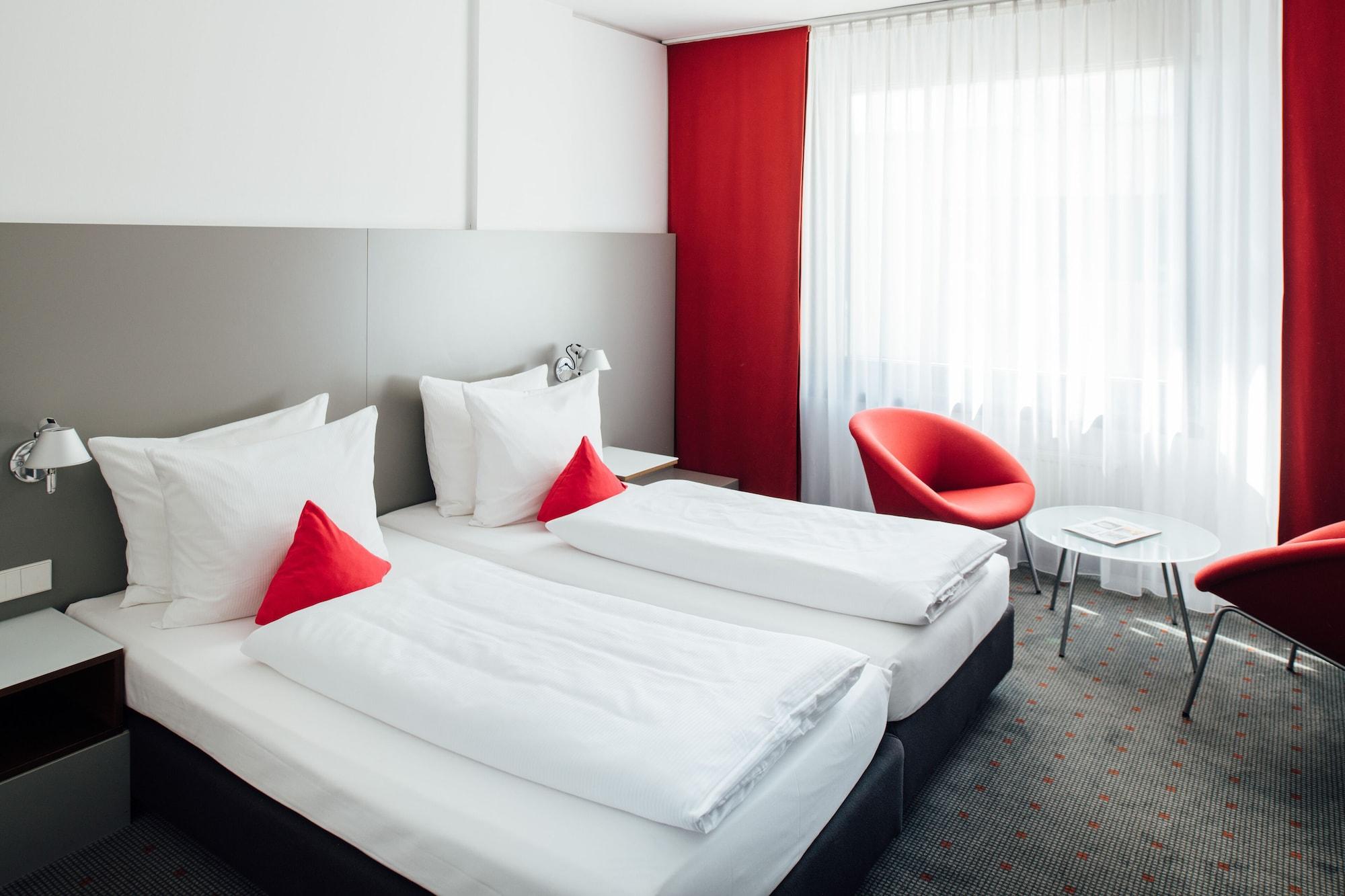 Отель Vienna House Easy By Wyndham Штутгарт Экстерьер фото
